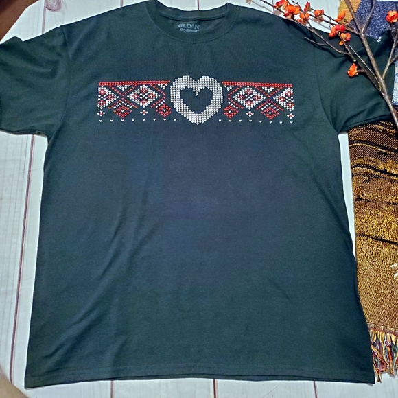 Gildan Tops - 5/25 Gildan Blue XOX Heart T shirt 50/50 blend